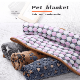 Soft and Fluffy High Quality Fluffy Cute Star Printing Pet Mat Warm and Comfortable Pet Blanket for Dogs and Cats Pet Supplies (Color: Coffee color polka, size: middle puppie76X53cm)